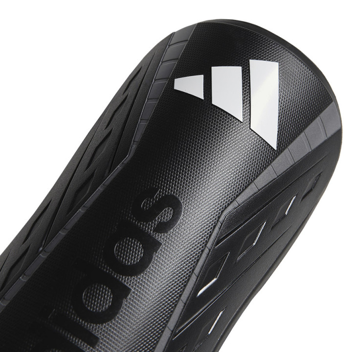 Ochraniacze piłkarskie adidas Tiro SG czarne ze skarpetami | VUX.pl