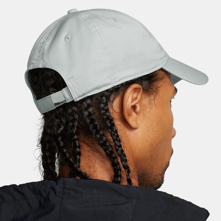 Czapka z daszkiem Nike DF Club Cap FB5372-077 | VUX.pl