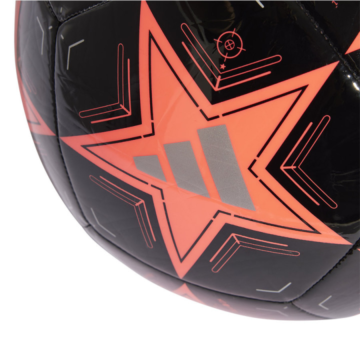 Piłka nożna treningowa adidas UCL Club czerwona 32 panele | VUX.pl