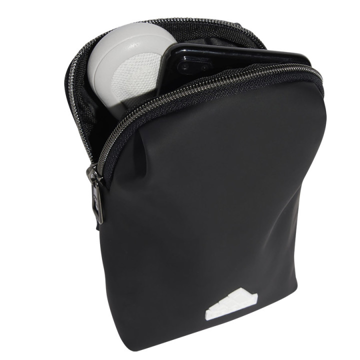 Saszetka na ramię adidas czarna 0,75 l JE6708 | VUX.pl