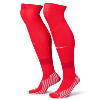 Getry piłkarskie Nike Strike czerwone FQ8253-657 | VUX.pl