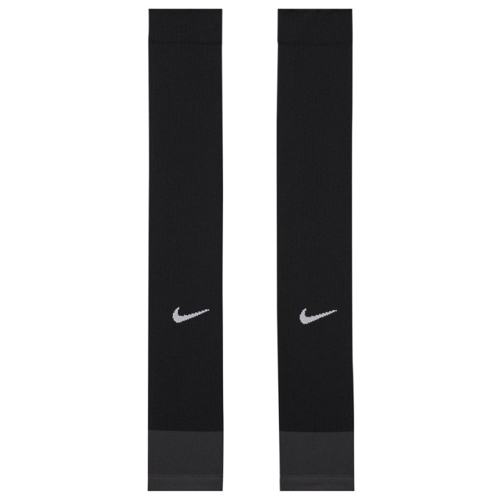 Getry piłkarskie szybkoschnące Nike Strike czarne FQ8282-010 | VUX.pl