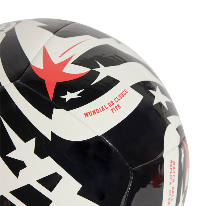 Piłka nożna adidas FCWC Club biała na trawę naturalną JD3822 | VUX.pl