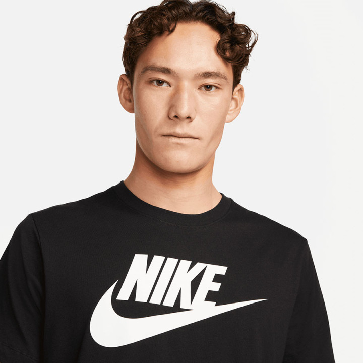 Koszulka bawełniana męska Nike Icon Futura czarna AR5004-010 | VUX.pl