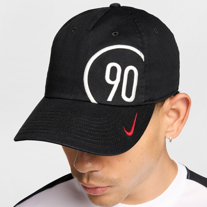 Czapka z daszkiem bawełniana Nike Club T90 FA25 czarna | VUX.pl