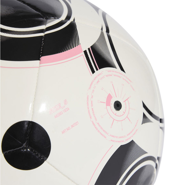 Piłka nożna treningowa adidas Juventus Club Home biała JN7321 | VUX.pl