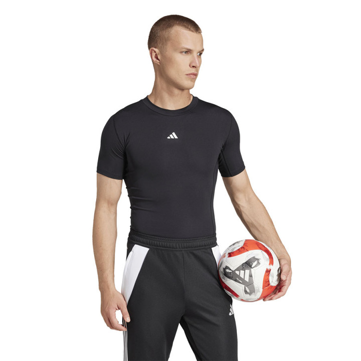 Koszulka termoaktywna adidas Techfit krótki rękaw czarna | VUX.pl