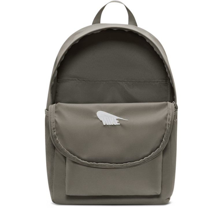 Plecak miejski Nike Heritage 2.0 25 l zielony IB4343-320 | VUX.pl