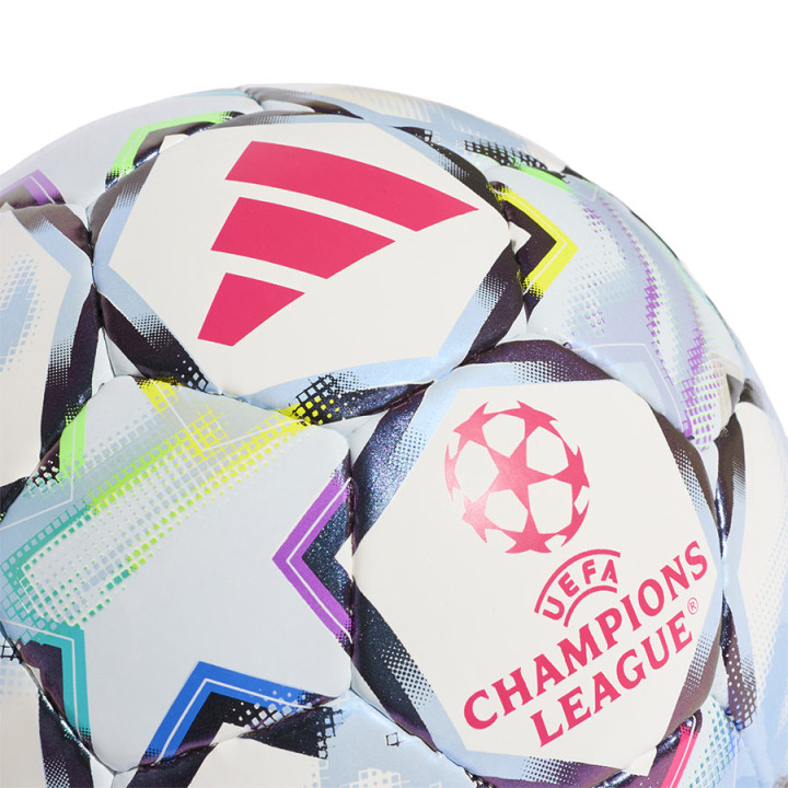 Piłka nożna na trawę naturalną adidas UCL J290 biała KE9772 | VUX.pl