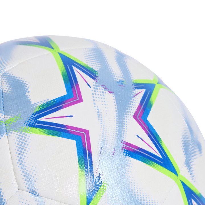 Piłka nożna adidas UCL Training biała na trawę naturalną | VUX.pl