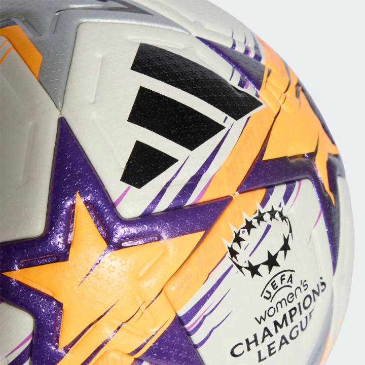 Piłka nożna na trawę naturalną adidas WUCL Pro biała KE5141 | VUX.pl
