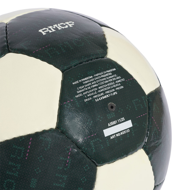 Piłka treningowa adidas UCL Real Madryt na trawę naturalną | VUX.pl