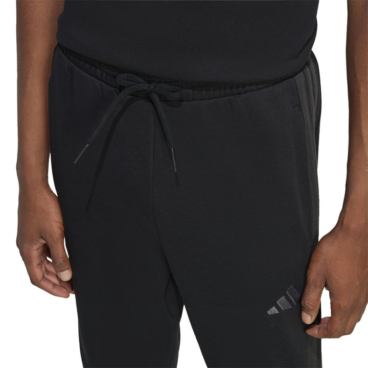 Spodnie dresowe bawełniane męskie adidas Essentials czarne | VUX.pl