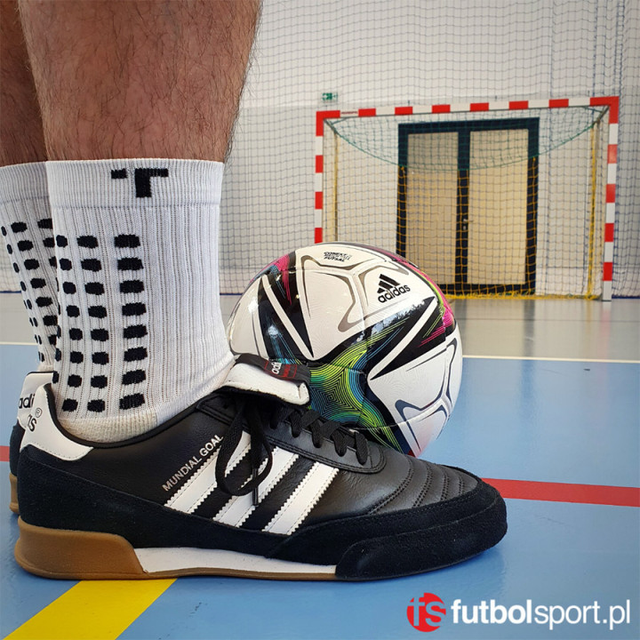 Buty piłkarskie halowe męskie adidas Mundial Goal czarne | VUX.pl