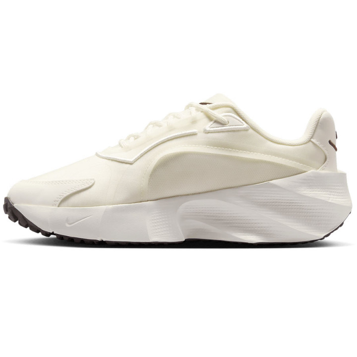 Buty Nike Aura Edge HQ7025-105 | VUX.pl