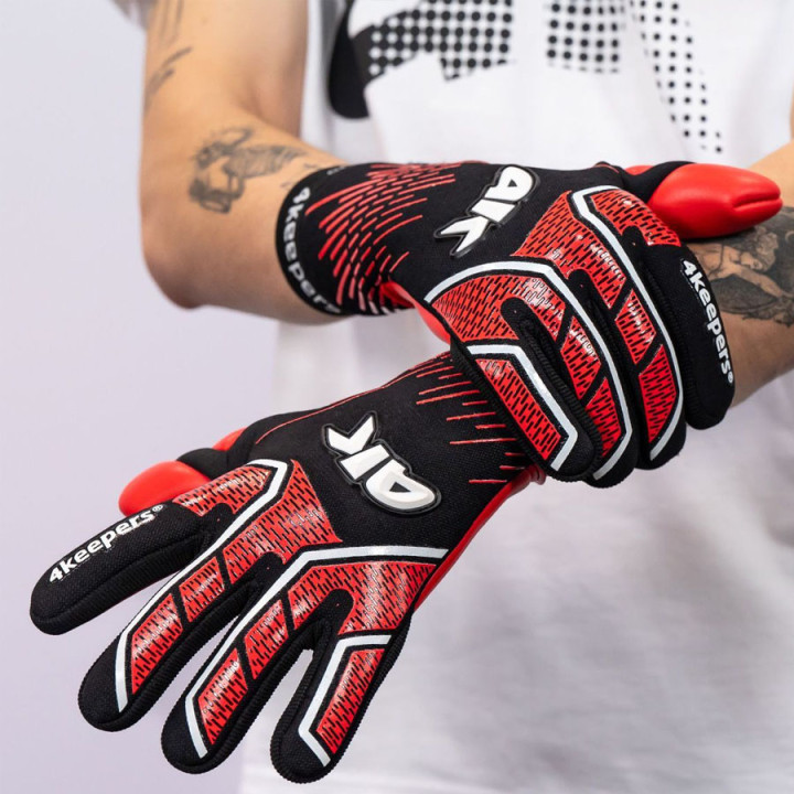 Rękawice bramkarskie junior 4keepers Neo Viper NC czarne | VUX.pl