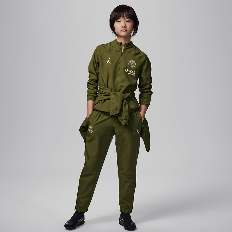 2e4de1ecc2c4b76fbb0ec74a37d1d405